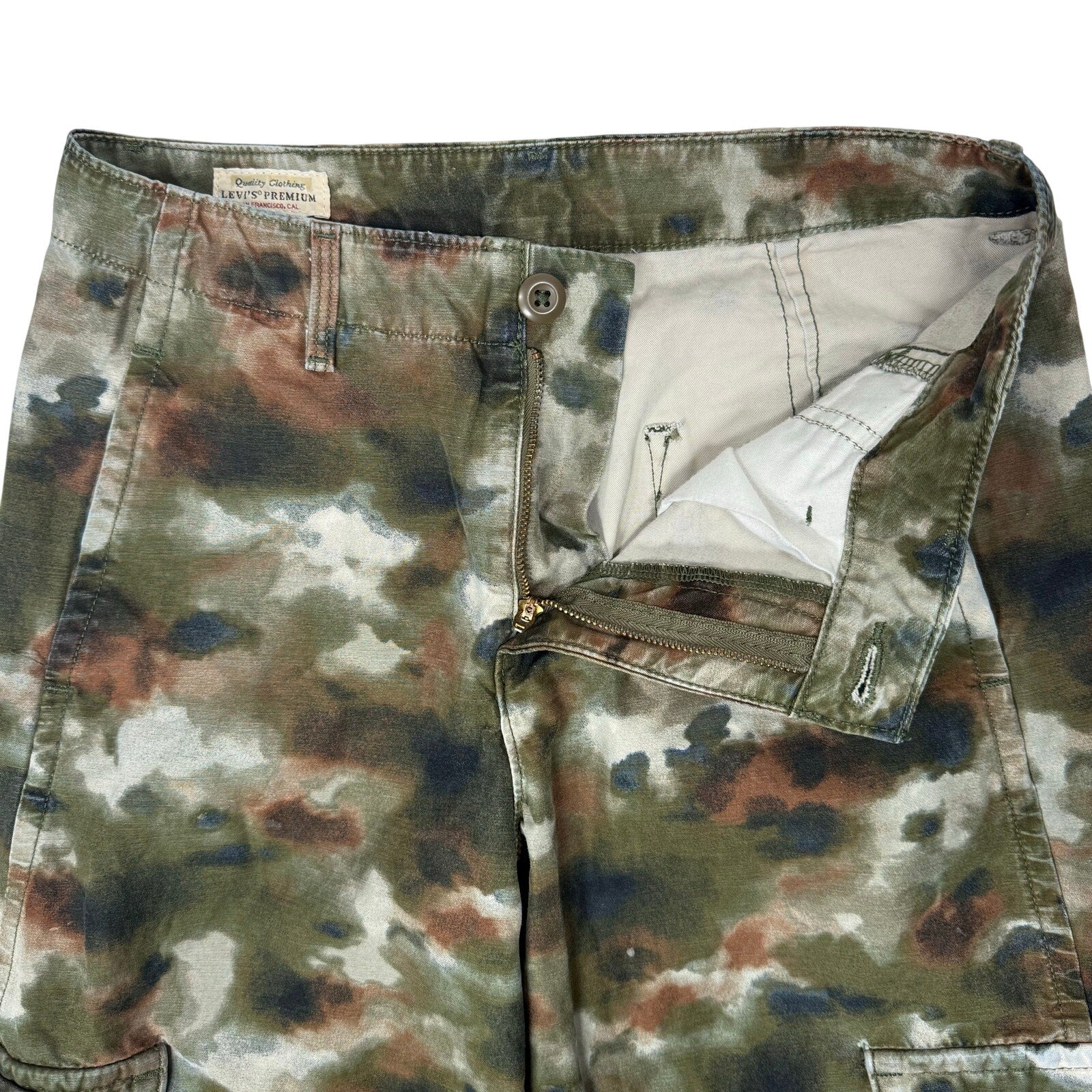 Levi’s Green Camo Cargo Pants Women’s 24 Waist 27 Cotton Utility Y2K
