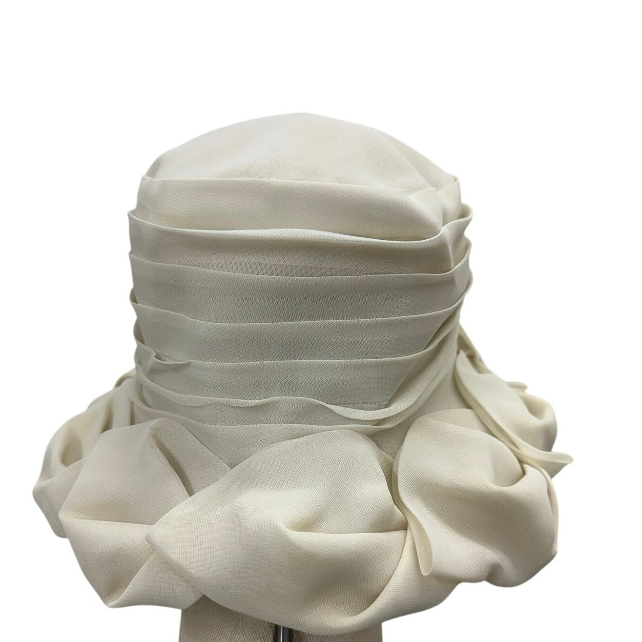 Vintage 1960s Cream Bow Cloche Hat Sheer Layered Brim Formal Church