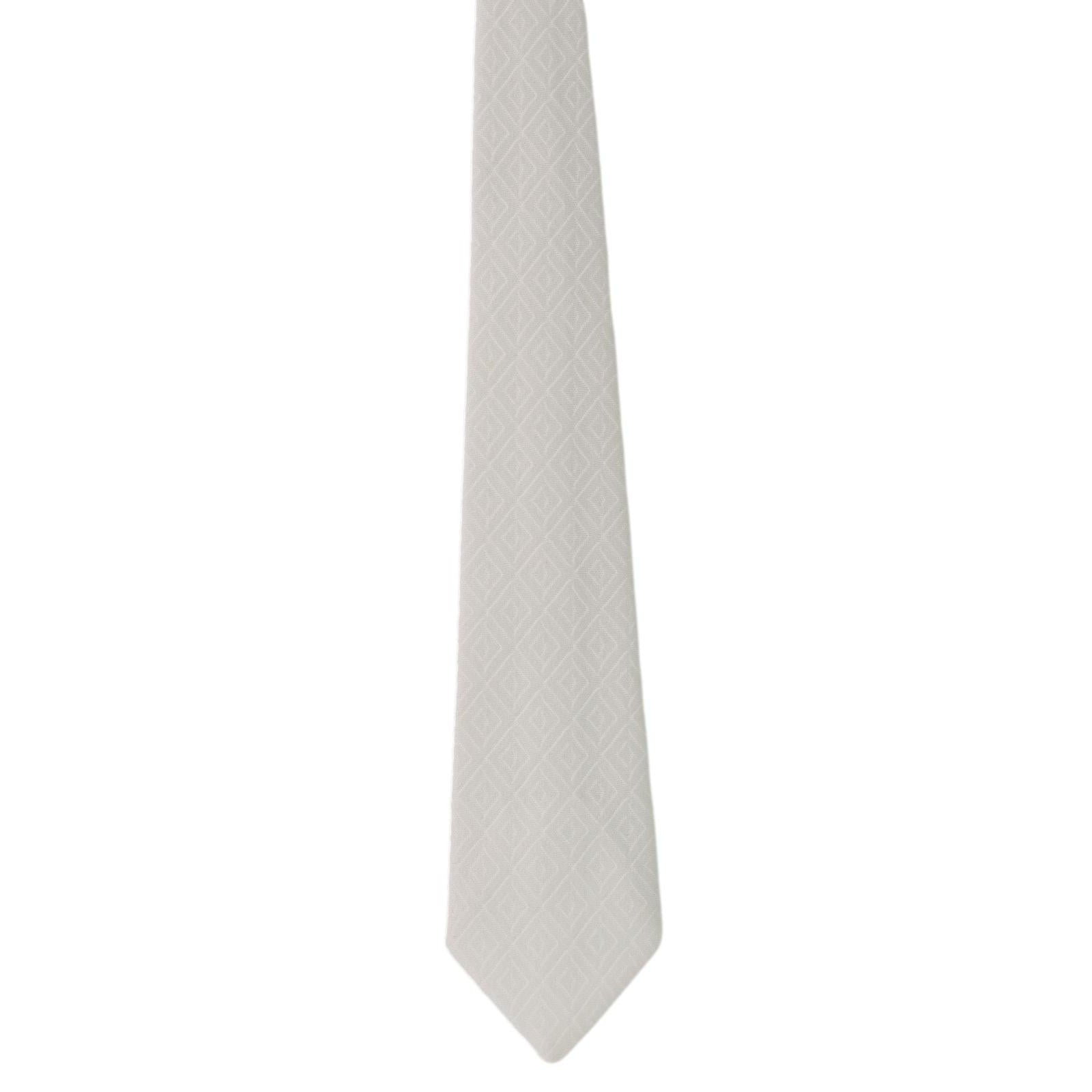 Vintage 70s Ladybug White Diamond Knit Polyester Wide Necktie 58 x 4