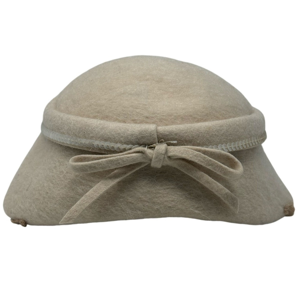 Vintage 1950s Beige Felt Wool Veiled Cloche Hat Rhinestone Trim 7½