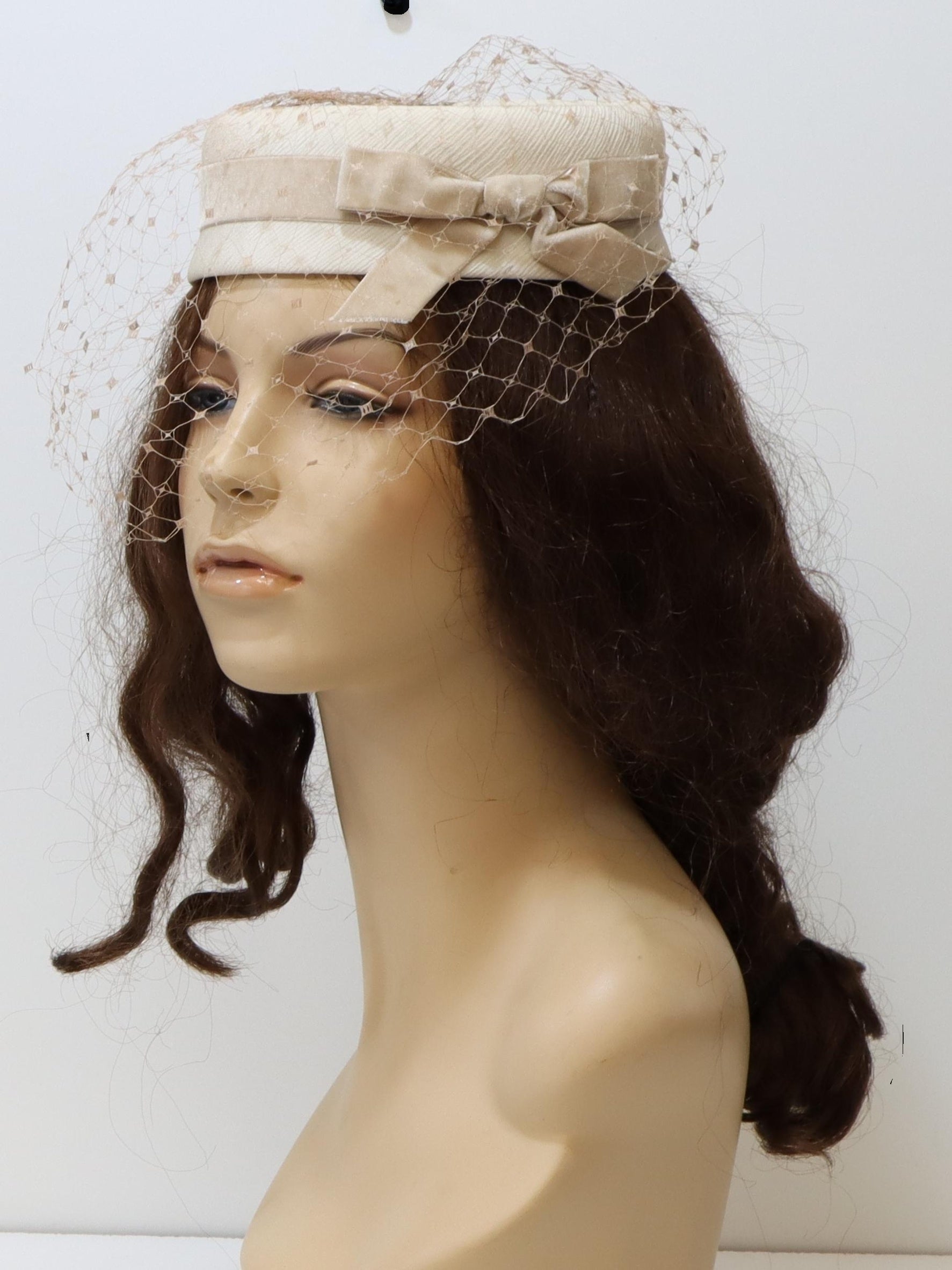 Womens Accessories - Ring Hat