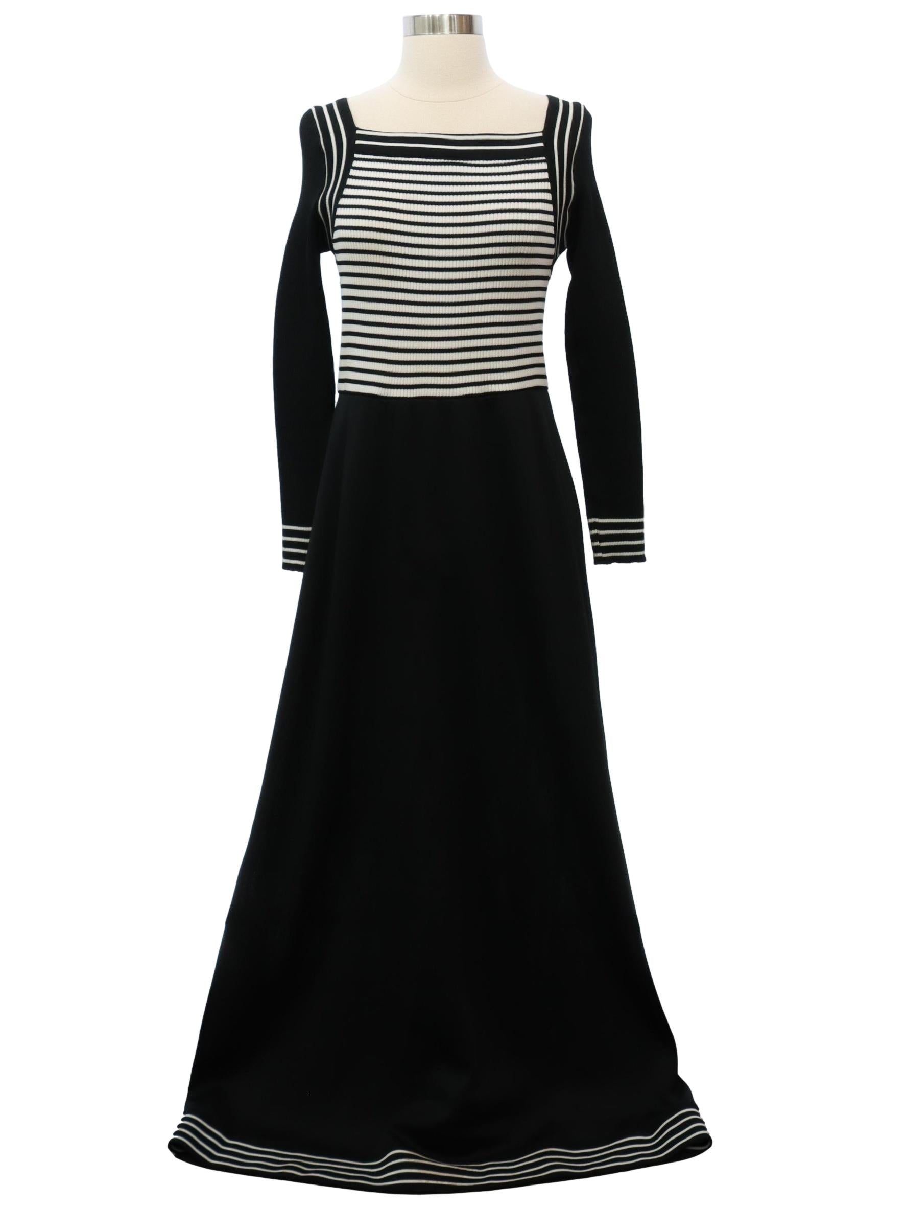 Womens Mod Knit Maxi Dress