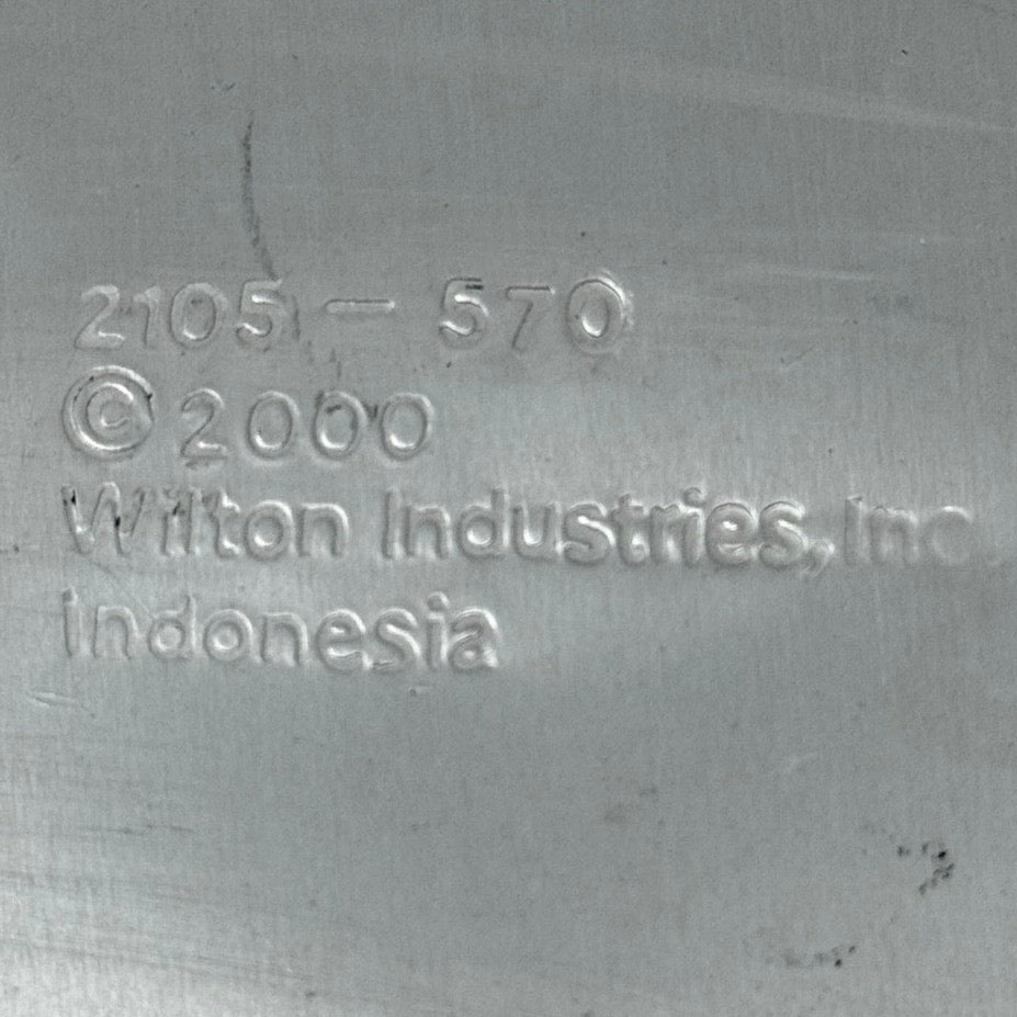 Wilton Guitar Cake Pan 2105-570 Aluminum Baking Mold 2000 Music Theme