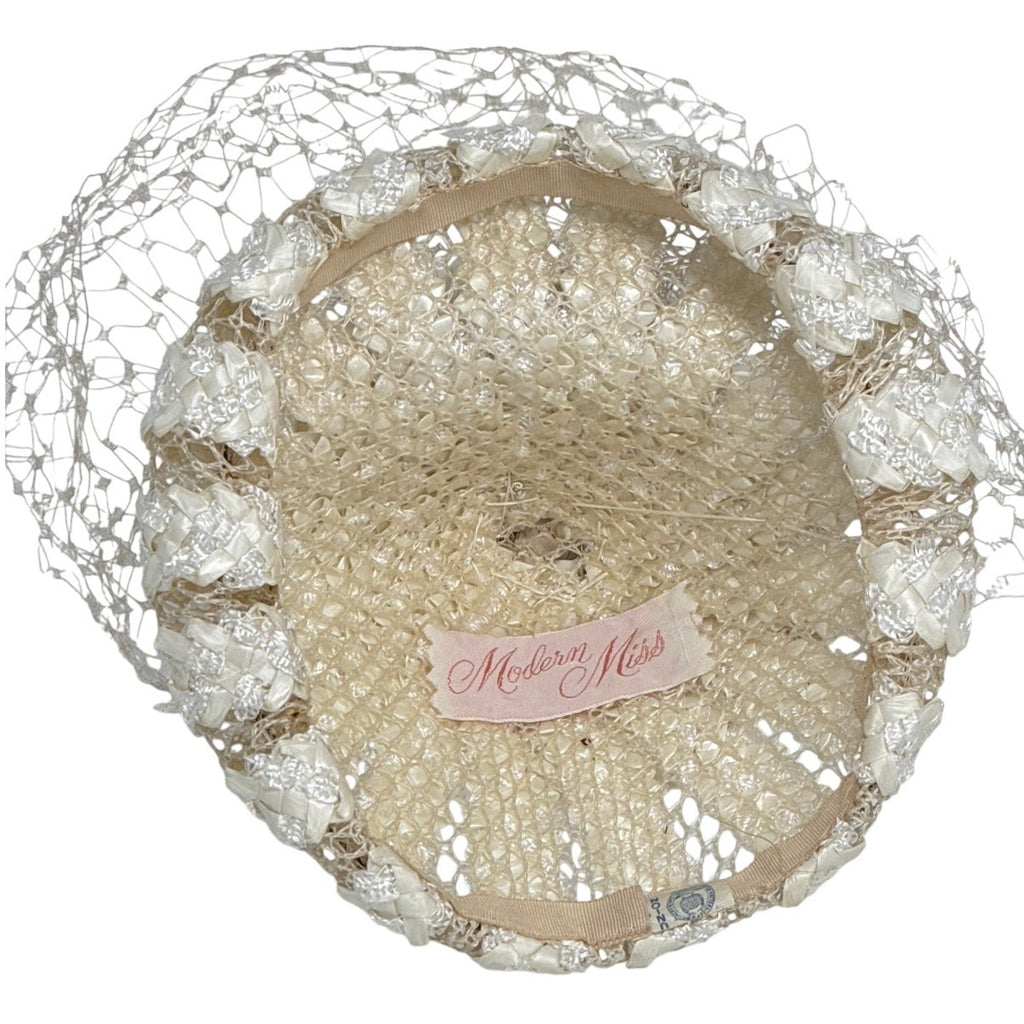 Vintage 1950s Modern Miss White Veiled Raffia Cocktail Hat Fascinator