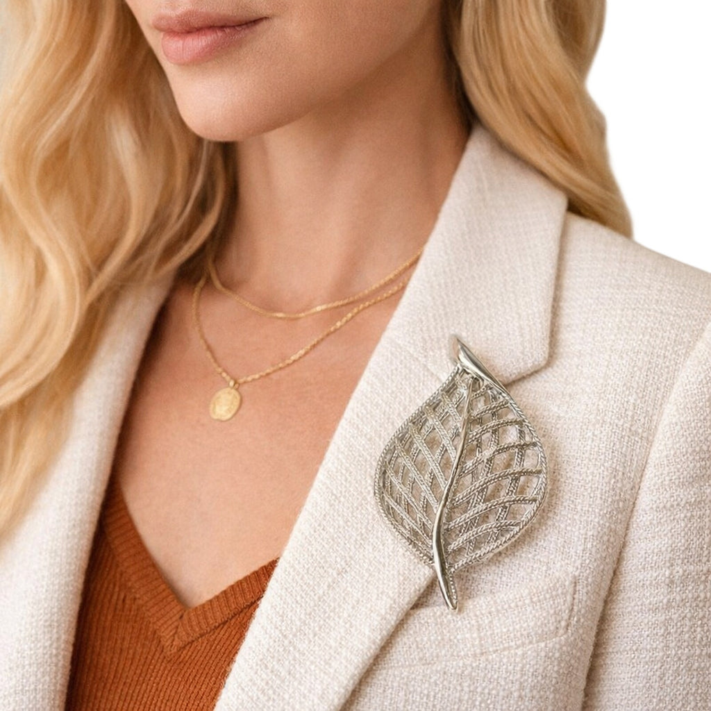 Vintage 70s Sarah Coventry Brooch Silver Tone Leaf Openwork Pin