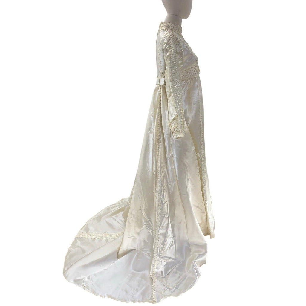 Vintage 1970s Union Made Satin Wedding Dress w/ Train Lace Trim Women's Small