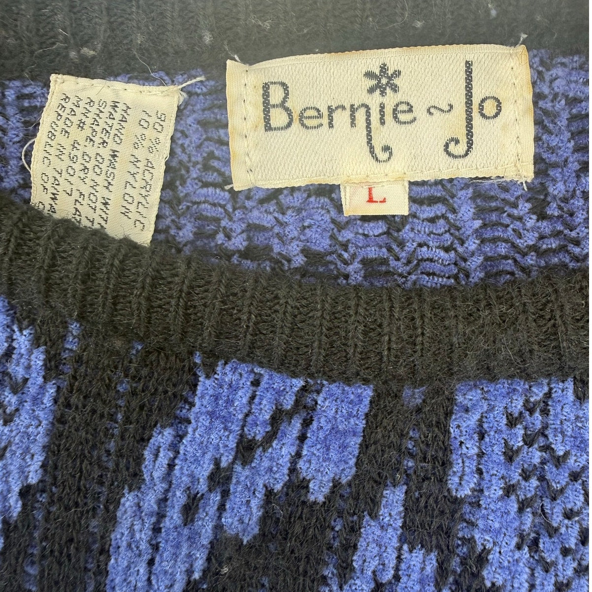 Vintage 80s Bernie-Jo Women's Large Purple Black Leaf Print Knit Sweater