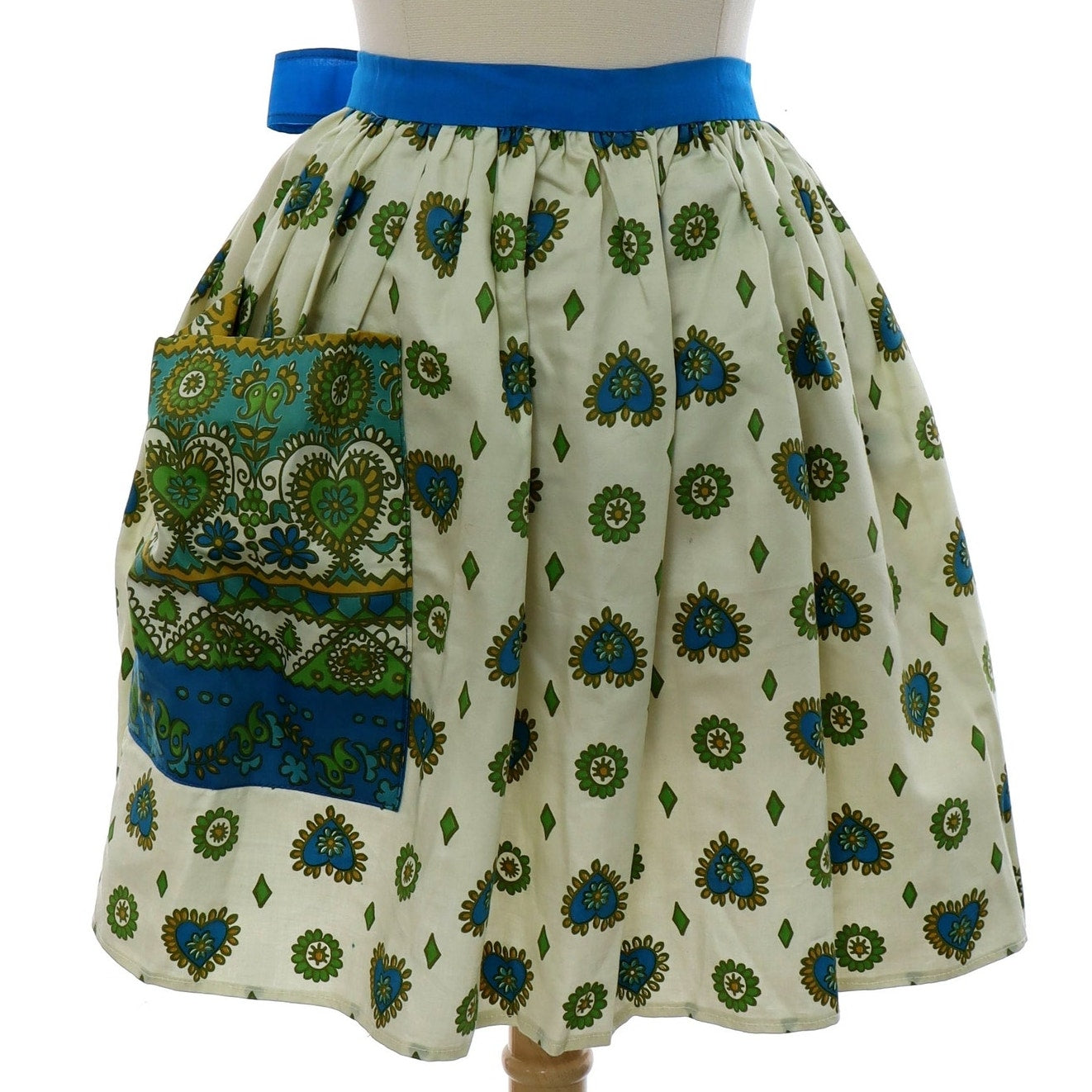 Vintage 60s Home Sewn Cotton Apron Blue Green Heart Circle Print