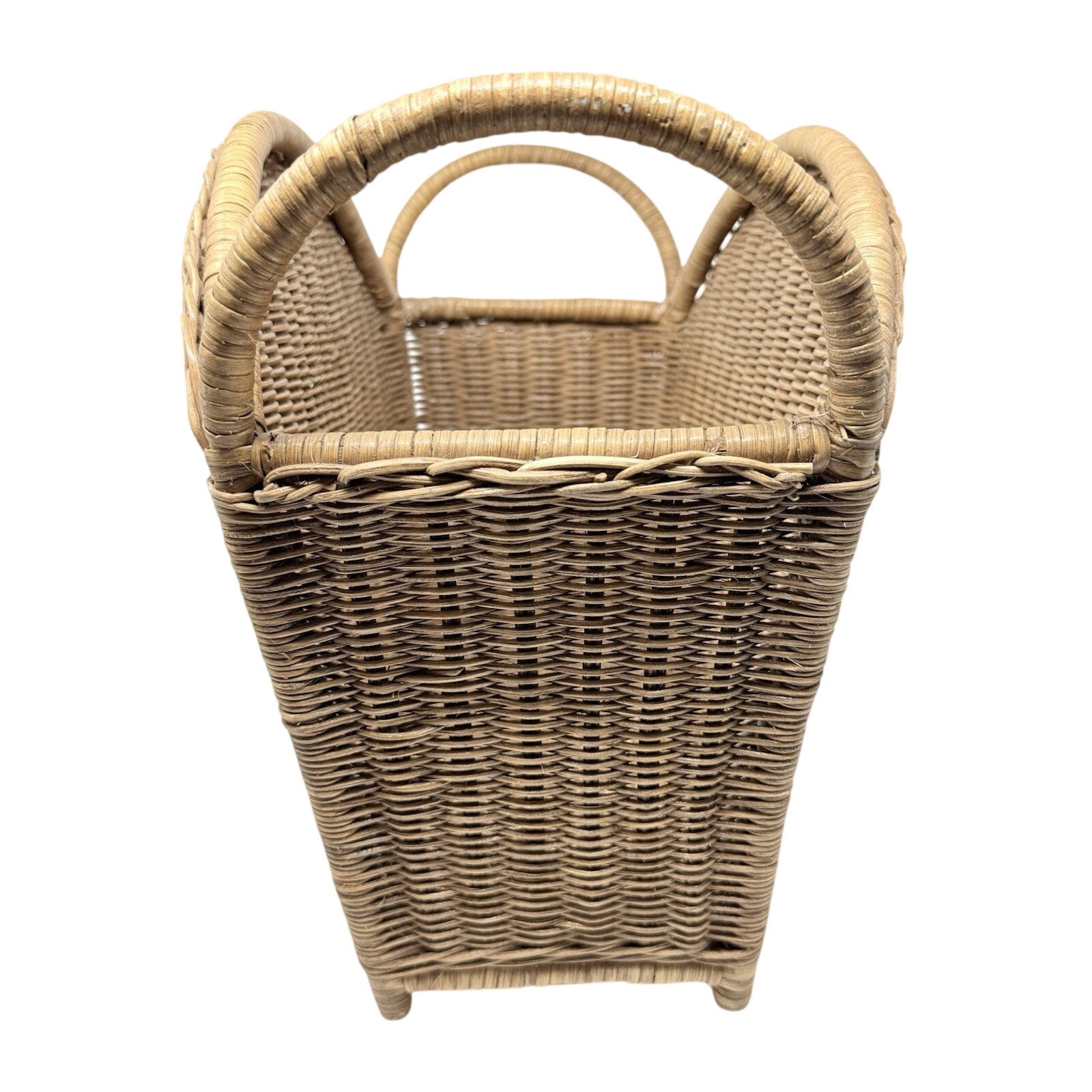 Vintage 80s French Country Wicker Basket Magazine Holder Basket Apple Accent