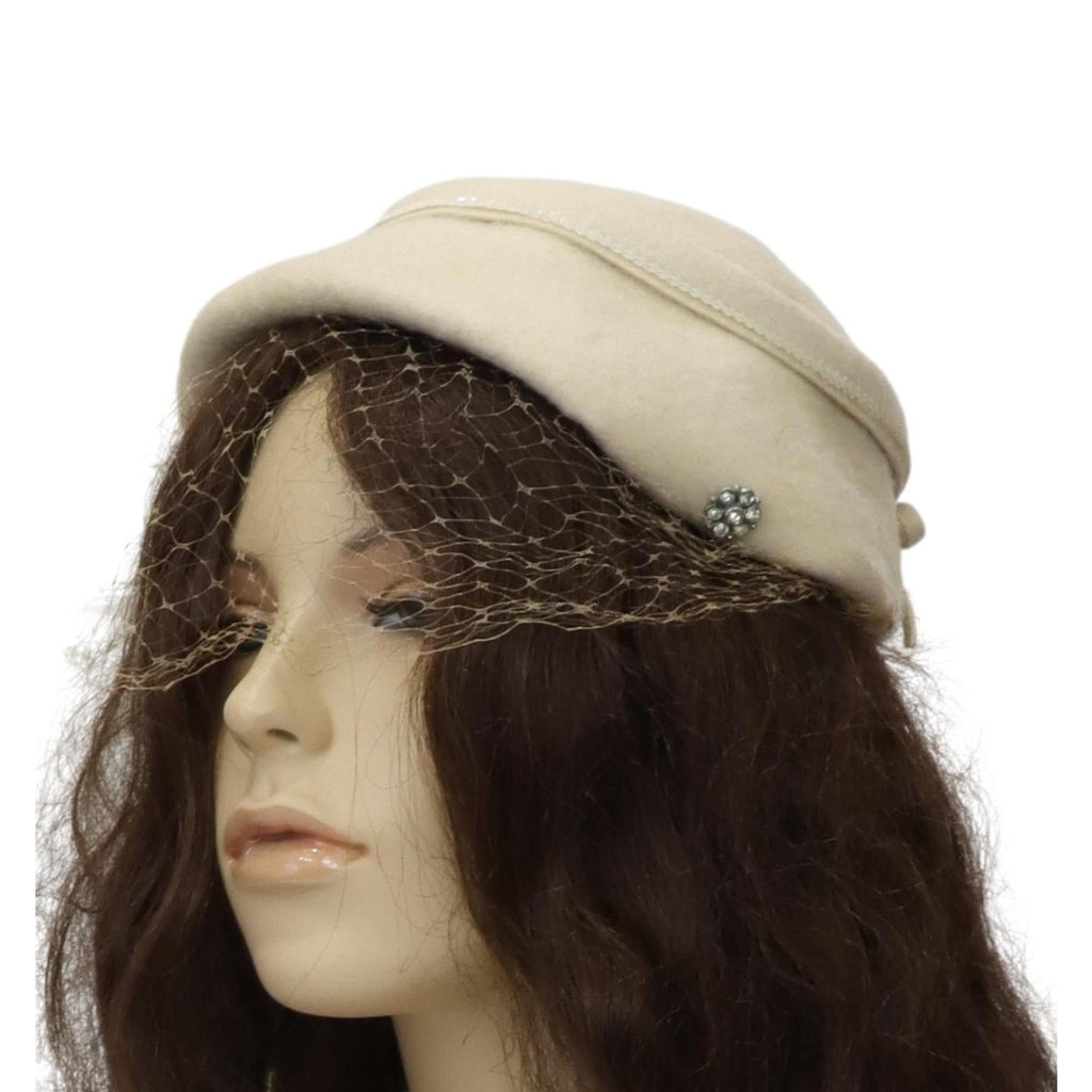 Vintage 1950s Beige Felt Wool Veiled Cloche Hat Rhinestone Trim 7½