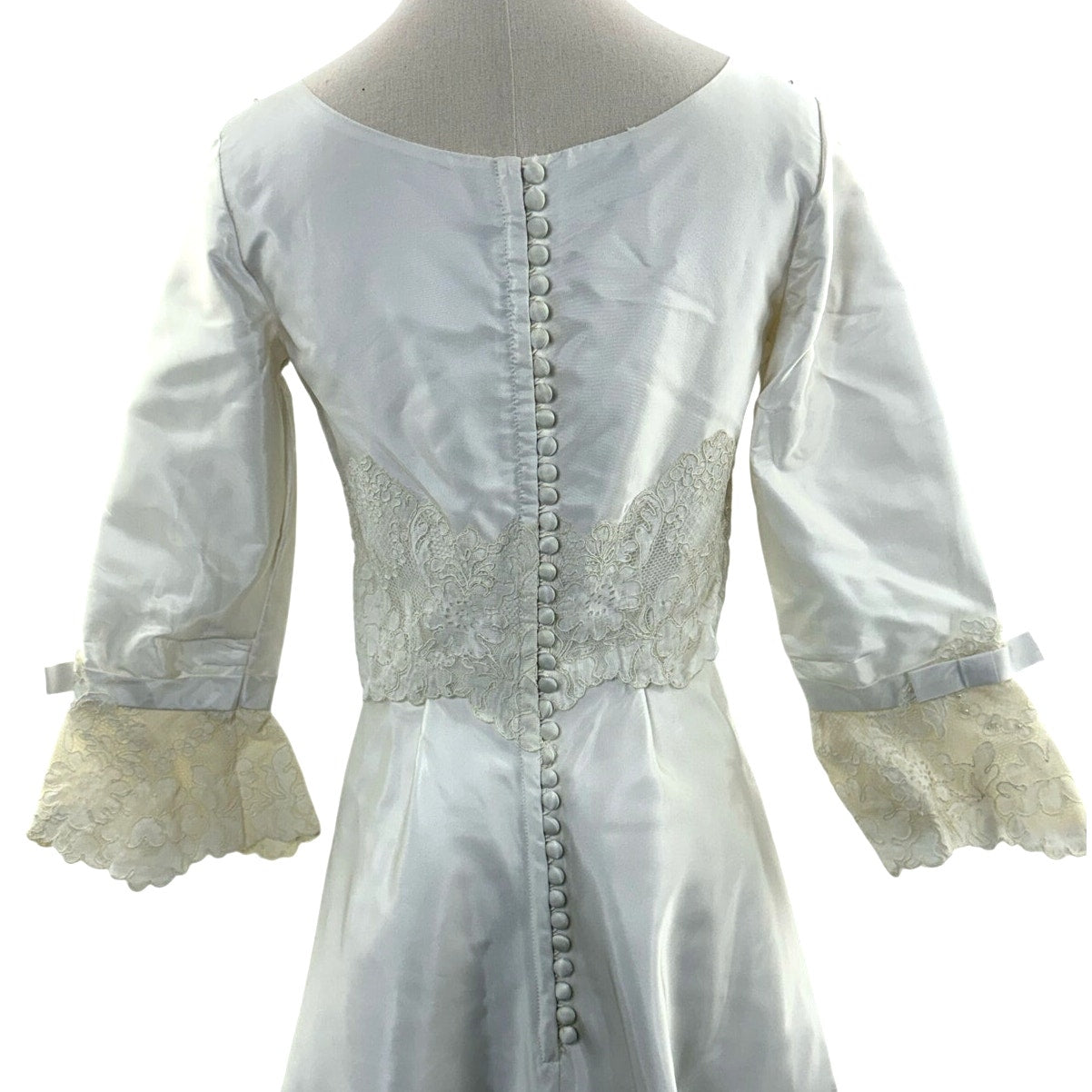 Vintage 1960s Women's XS Alfred Angelo Satin Lace Wedding Dress w Train
