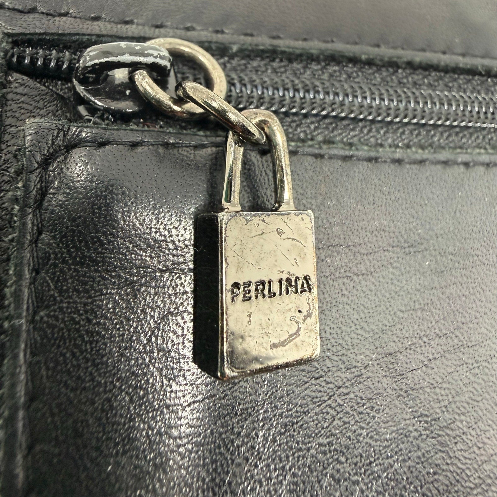 Vintage 00s Perlina New York Black Leather Wallet Clutch Organizer Zip Pocket