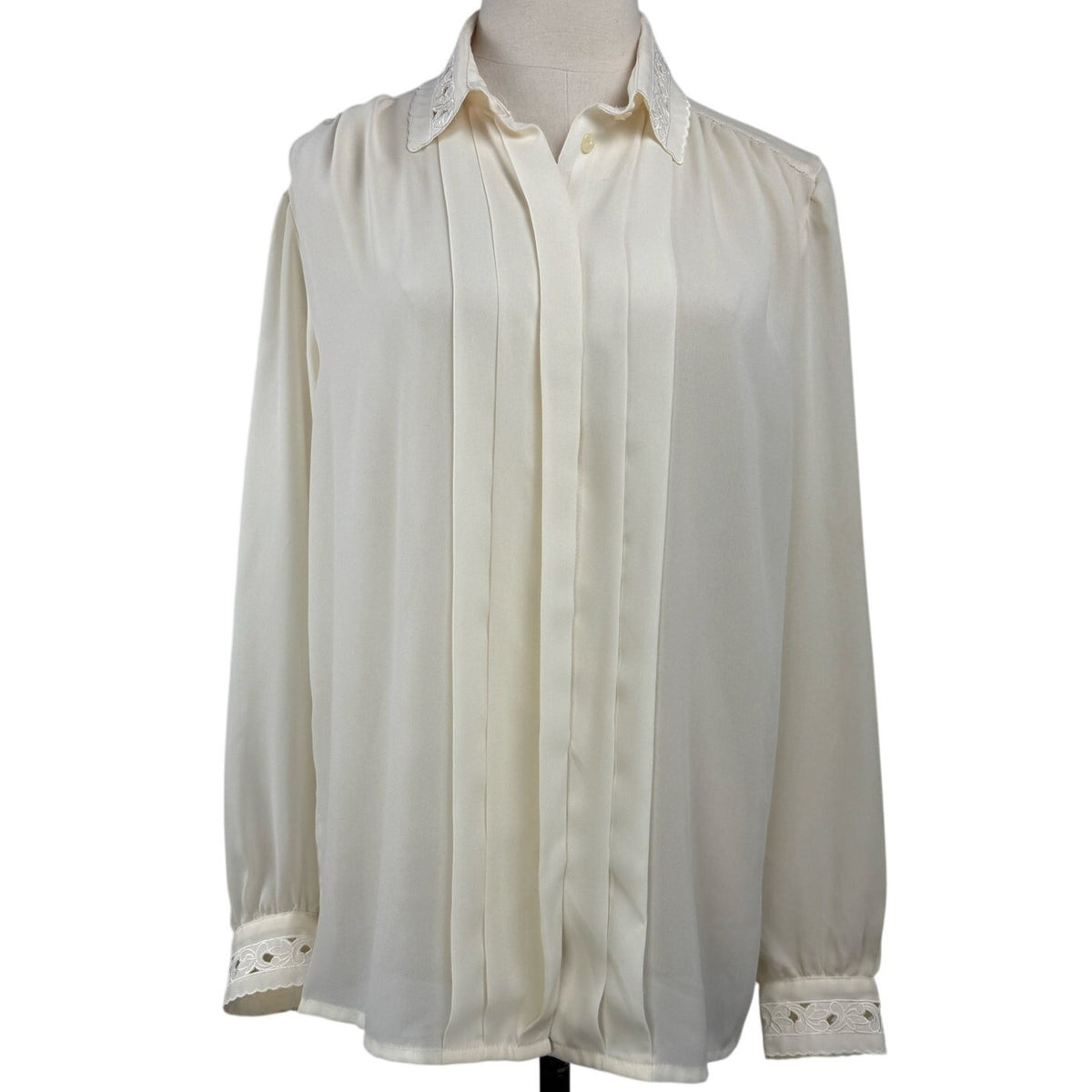 Vintage 80s Karen Scott Womens Size 10 Cream Sheer Blouse Hidden Button