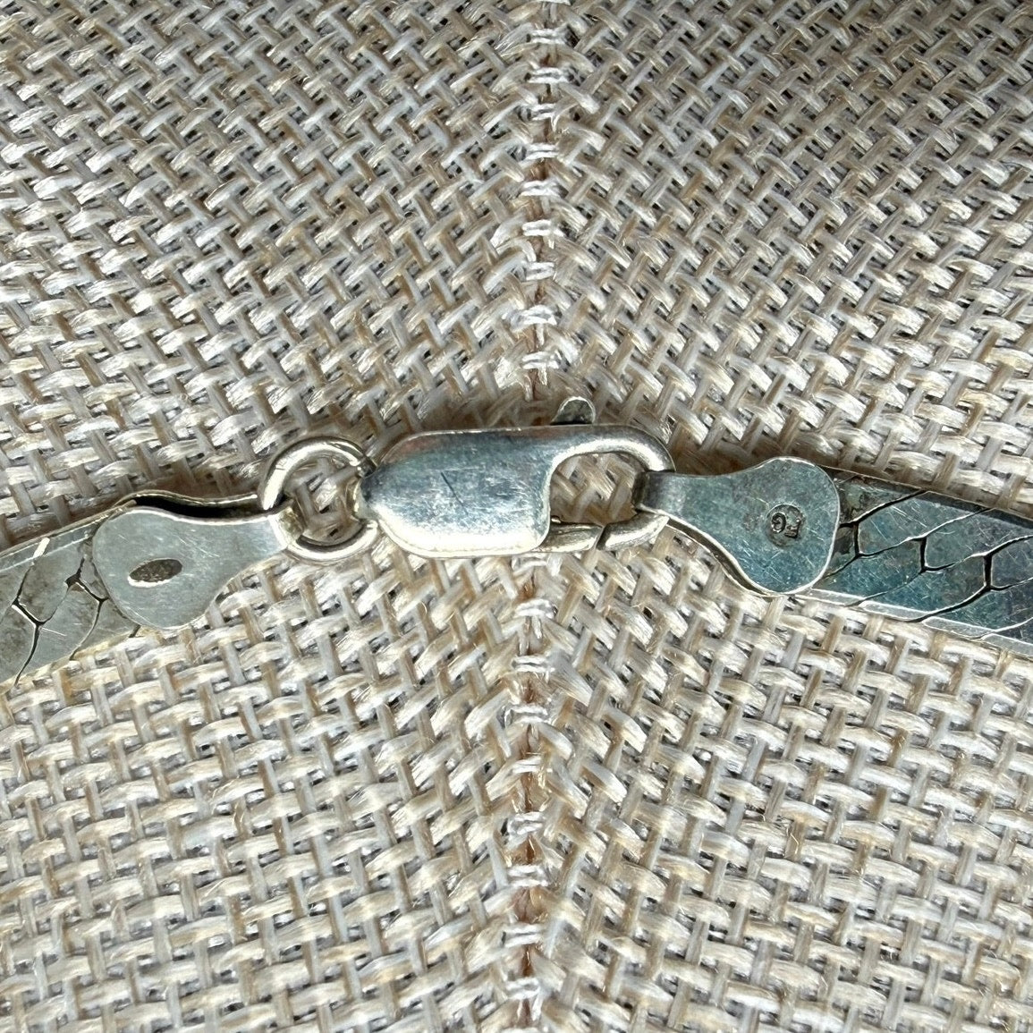 Vintage 925 Italy Sterling Silver Herringbone Chain Necklace 18" 28g 5mm