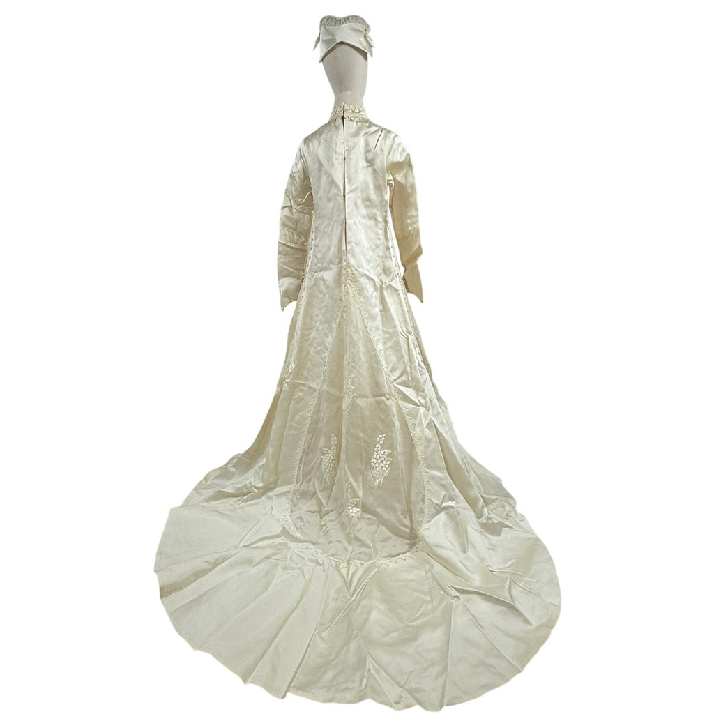 Vintage 1960s William Cahill Ivory Satin Wedding Dress Train Women's XS