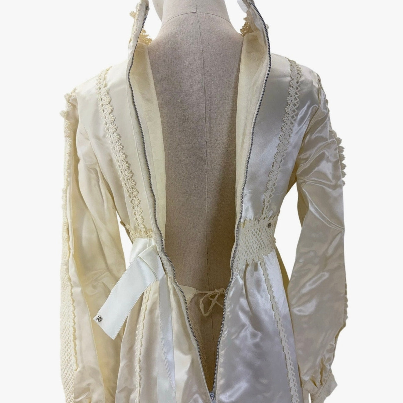 Vintage 1970s Union Made Satin Wedding Dress w/ Train Lace Trim Women's Small