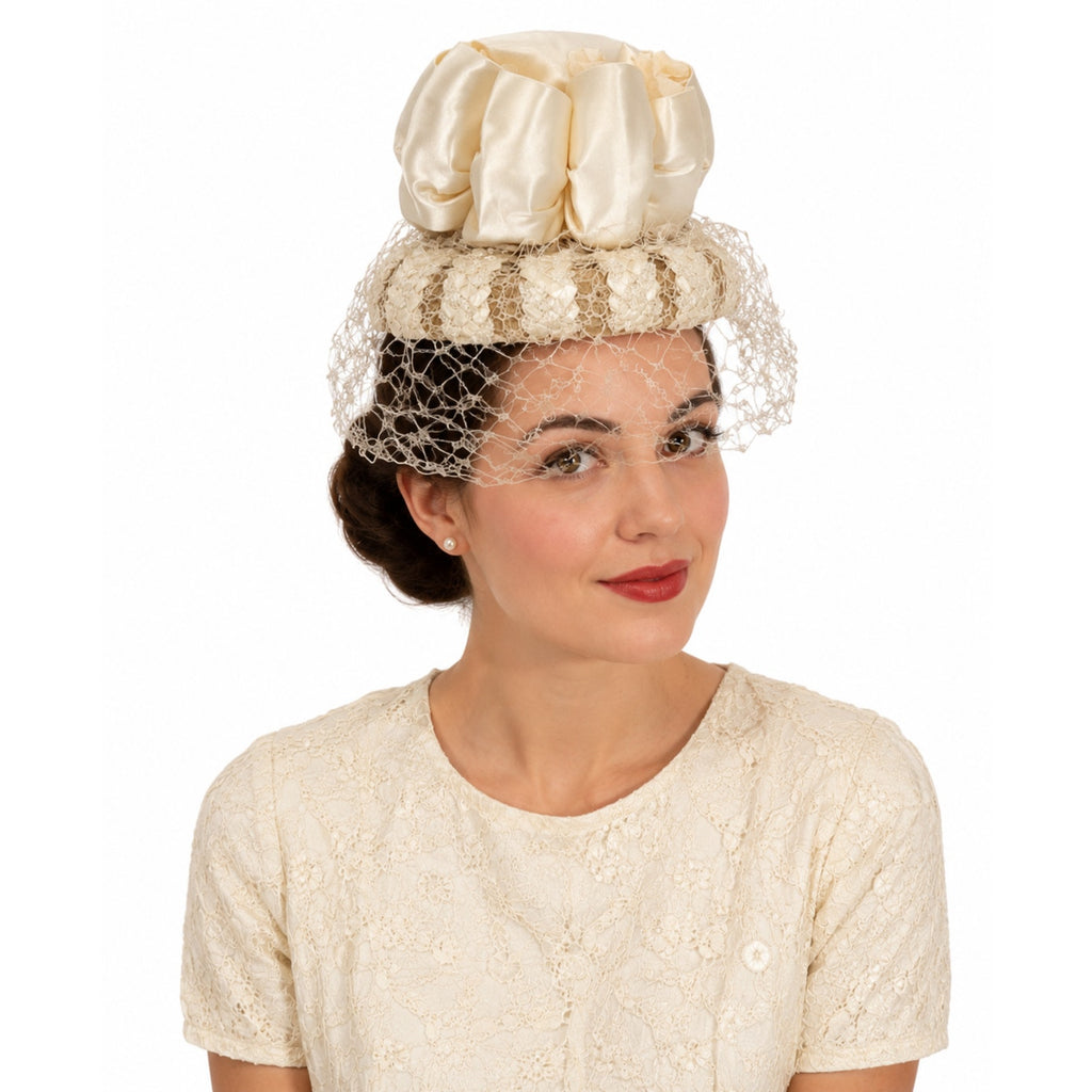 Vintage 1950s Modern Miss White Veiled Raffia Cocktail Hat Fascinator