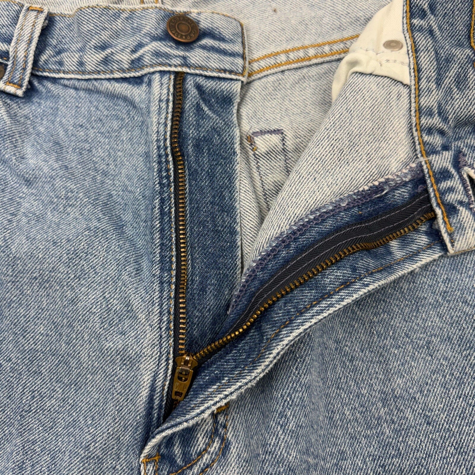 Vintage 90s Men's 40 GAP Light Wash Relaxed Fit Denim Jeans Inseam 32 USA