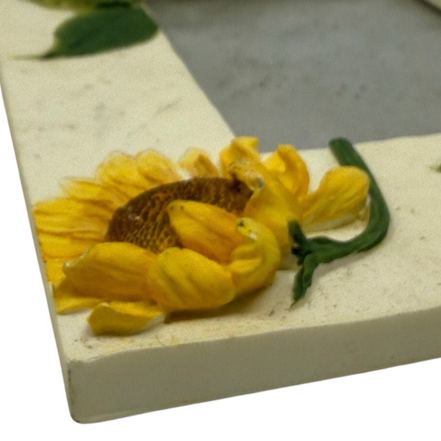Vintage Sunflower Floral Resin Picture Frame 3x5 Photo Easel Back
