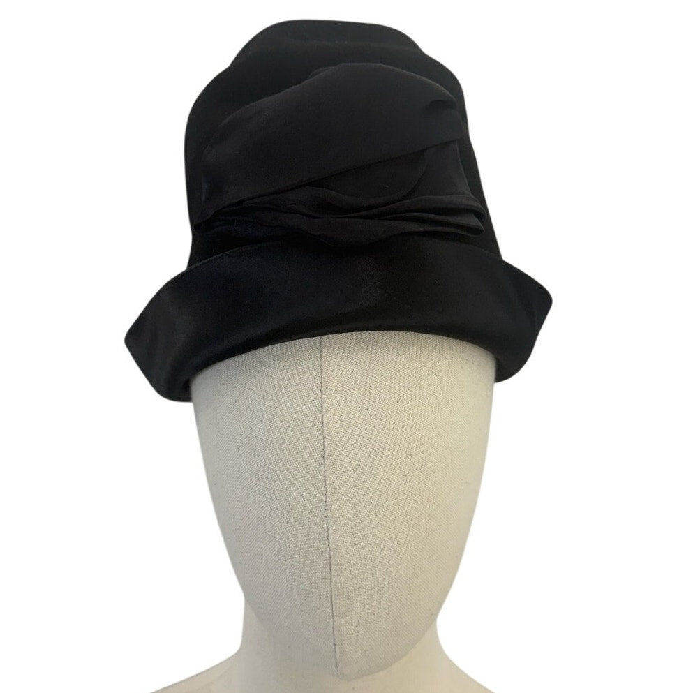 Vintage 1950s Black Wool Cloche Hat New York Creations Satin Rose Size 7