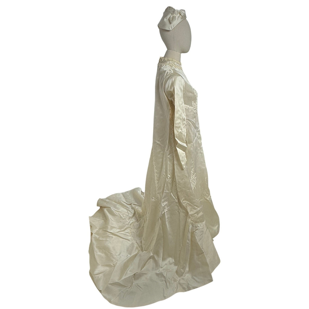 Vintage 1960s William Cahill Ivory Satin Wedding Dress Train Women's XS