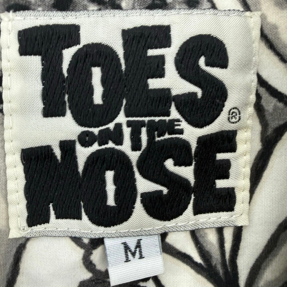 Vintage 90s Toes on the Nose Hawaiian Shirt Men's M Gray Floral Surf Camp Aloha