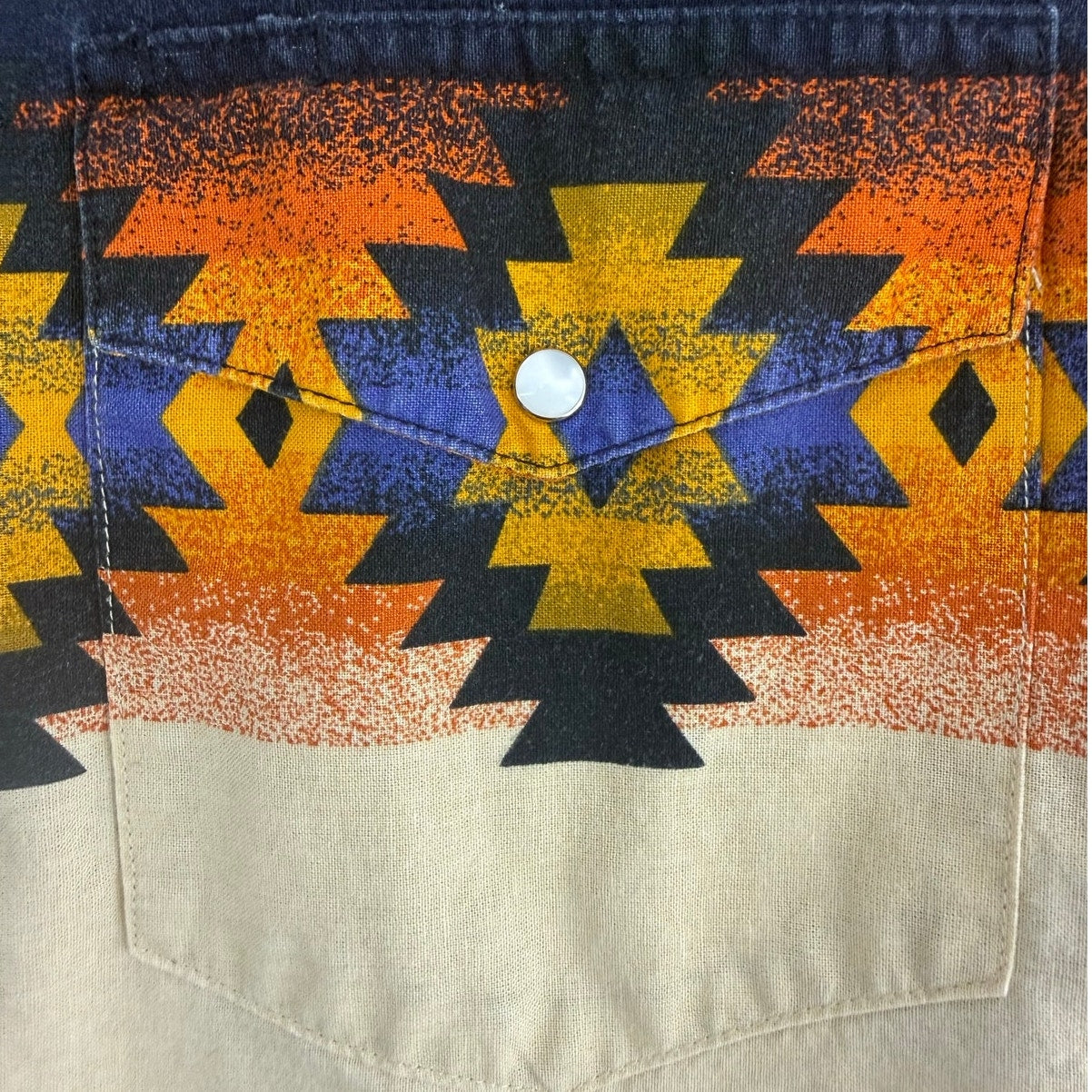 Vintage 90s Wrangler Rustler Western Aztec Snap Shirt Mens LT Cotton Blend