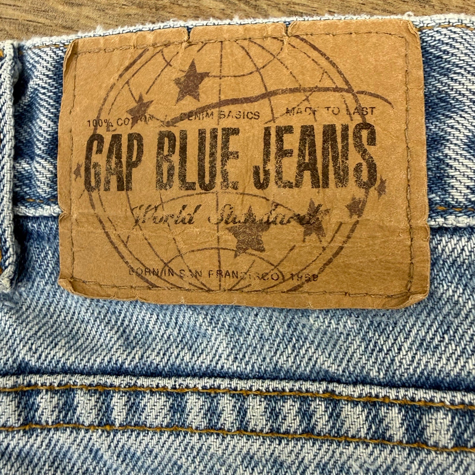 Vintage 90s GAP Light Wash Relaxed Fit Jeans Men's W40 L32 USA