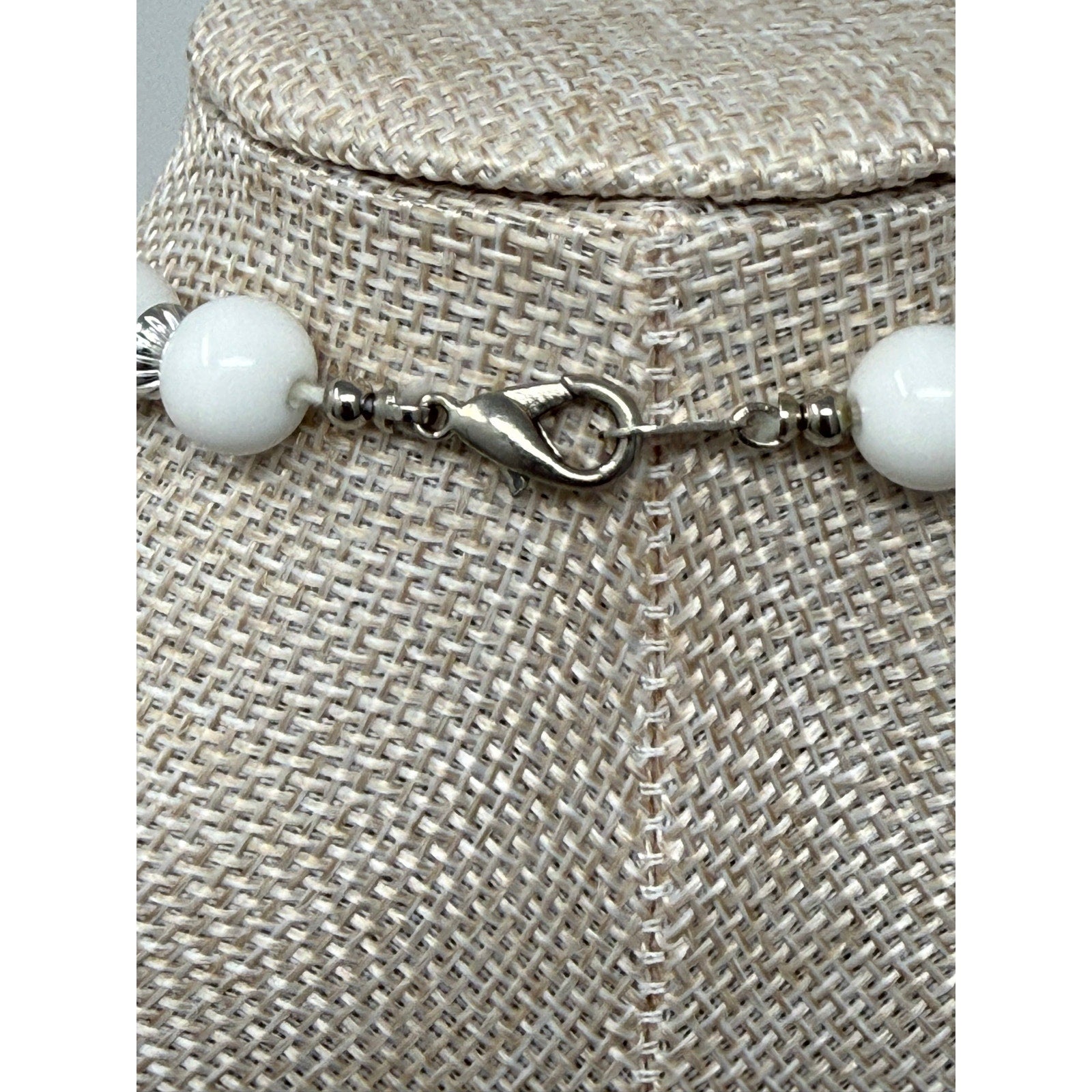 Vintage 90s Lucite White Silver Hammered Bead Choker Necklace 18.5"