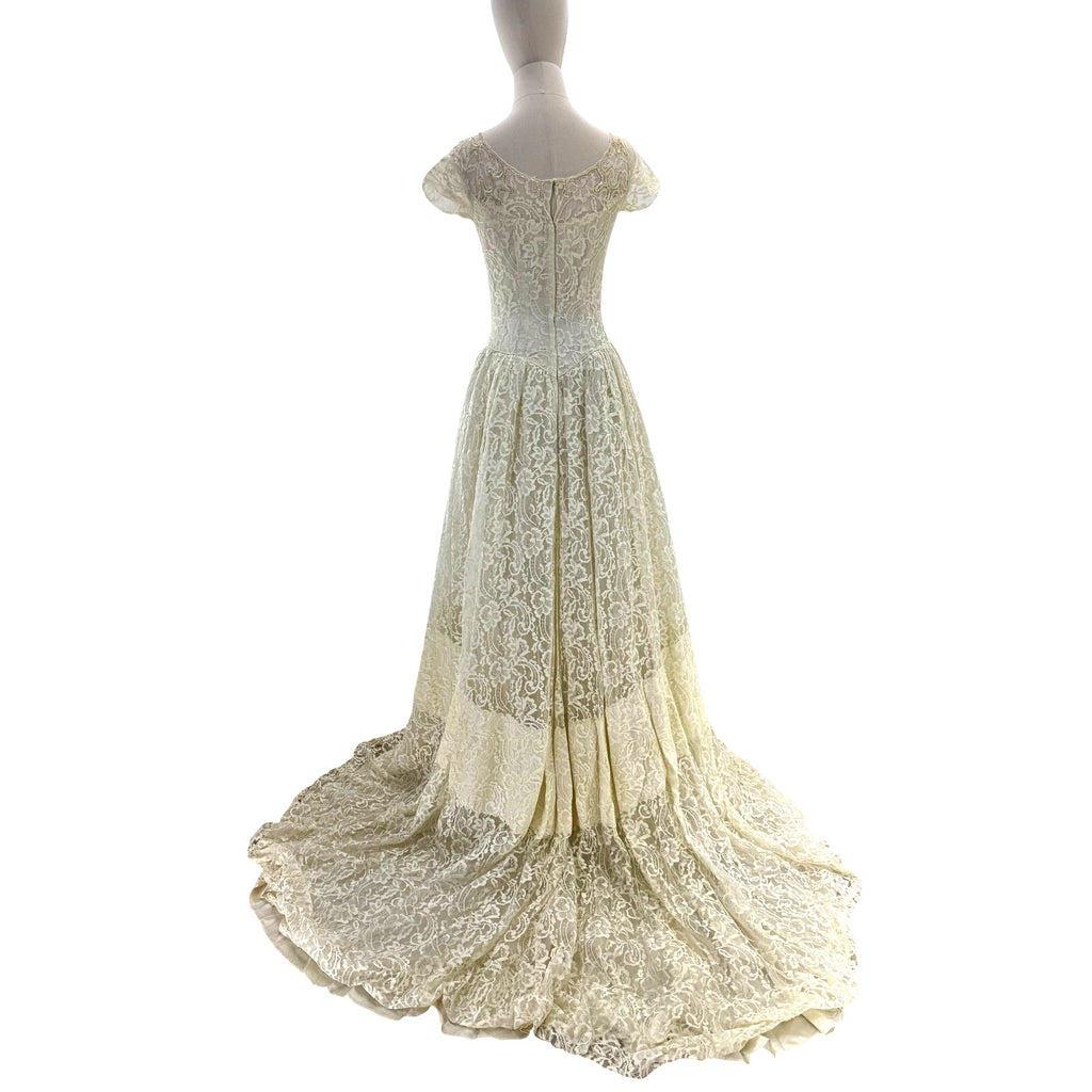 Vintage 1950s Lace Wedding Dress Train Off White Cap Sleeve Bridal Gown XS