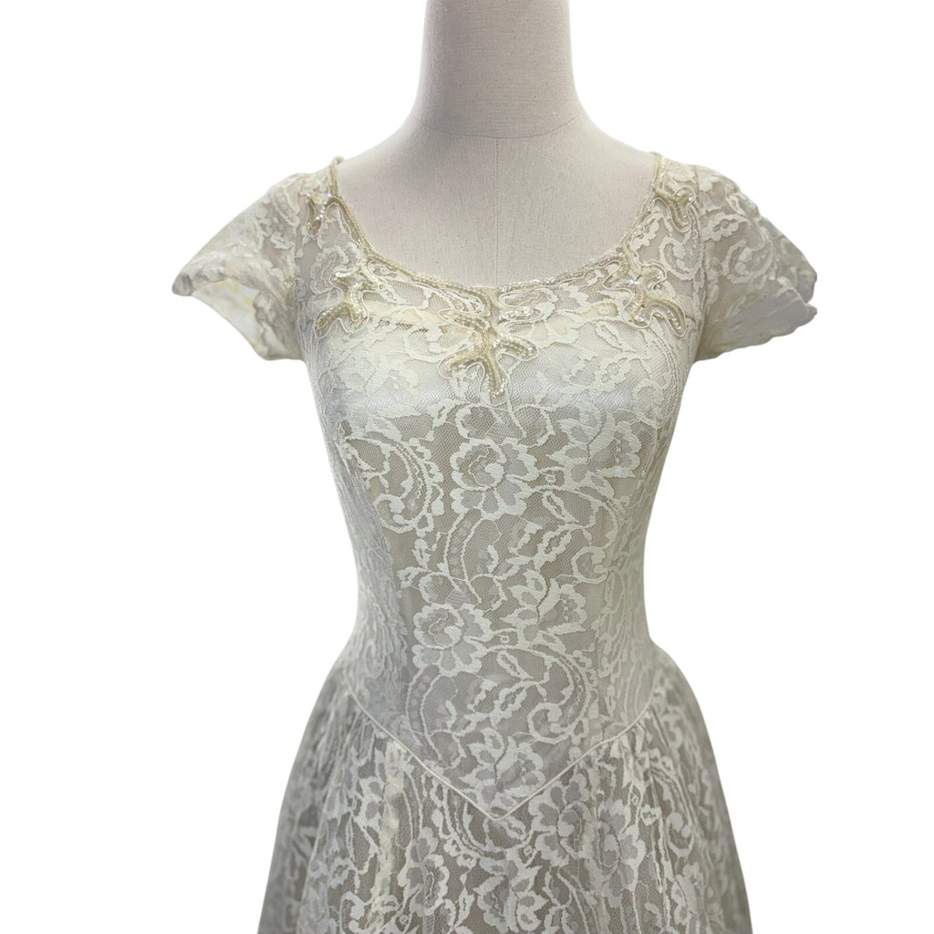 Vintage 1950s Lace Wedding Dress Train Off White Cap Sleeve Bridal Gown XS